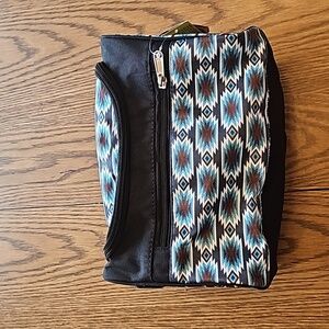NWT showman toiletry bag